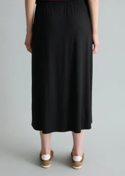 Ausgestellter Jerseyrock aus LENZING™ ECOVERO™