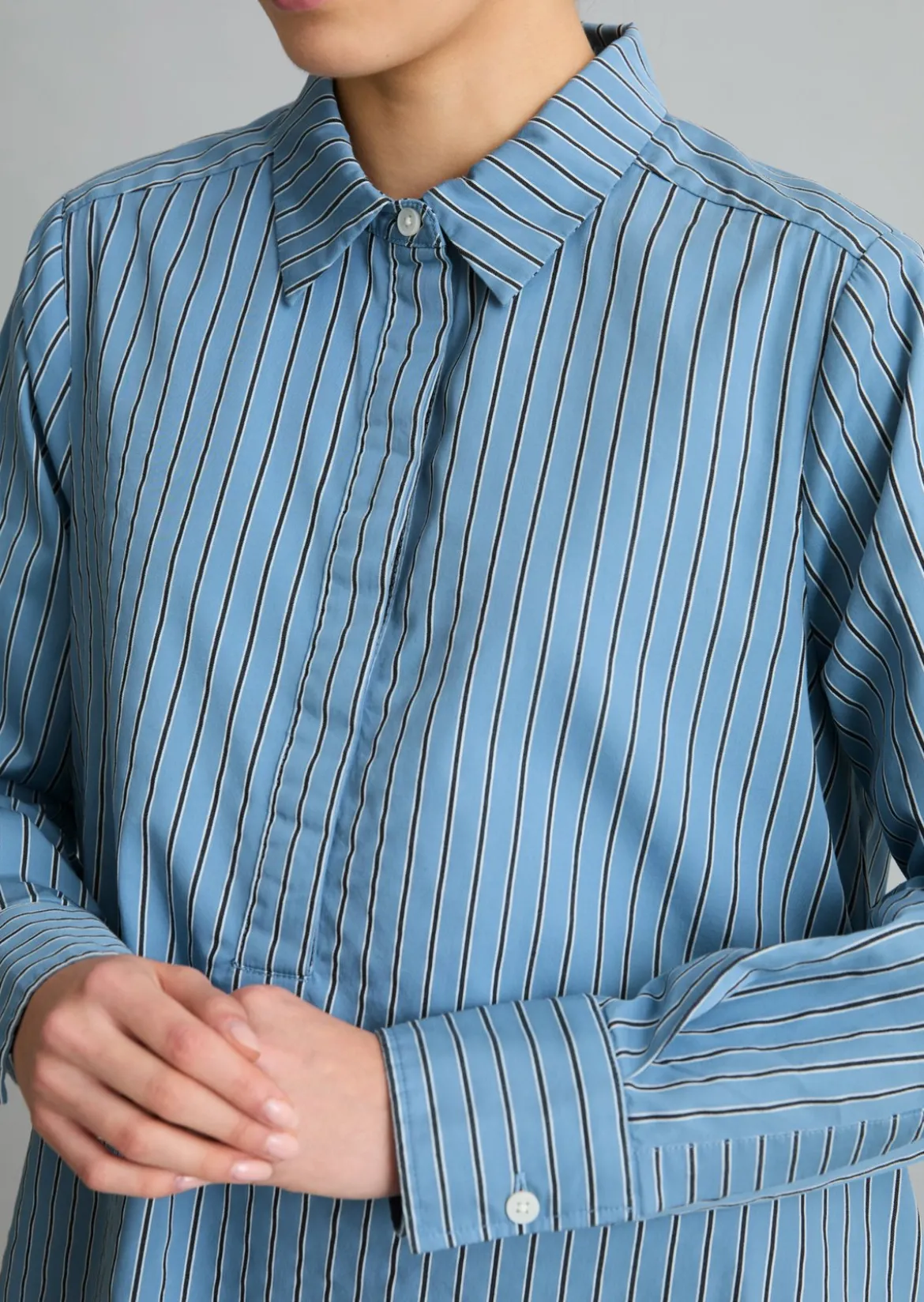 Ausgestelltes Streifenkleid aus Organic Cotton-Lyocell-Mix
