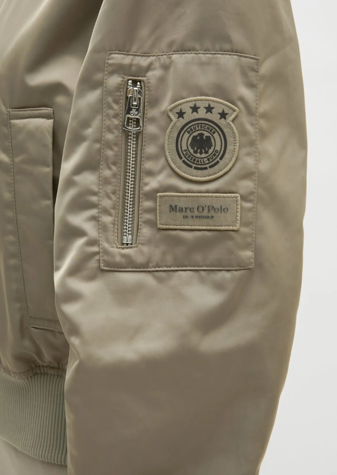 Blouson DFB Travel Collection aus recyceltem Polyester-Twill