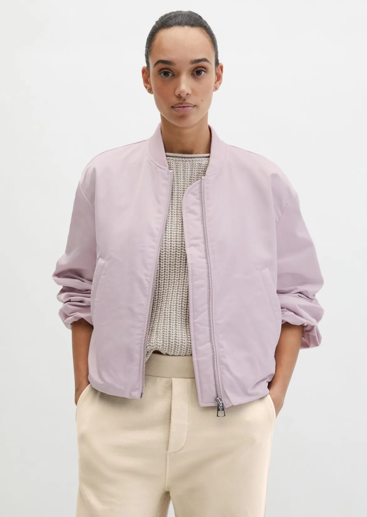 Blouson im Aviator-Stil regular cropped aus recyceltem Polyester