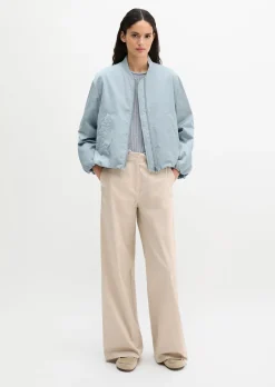 Blouson im Aviator-Stil regular cropped aus recyceltem Polyester