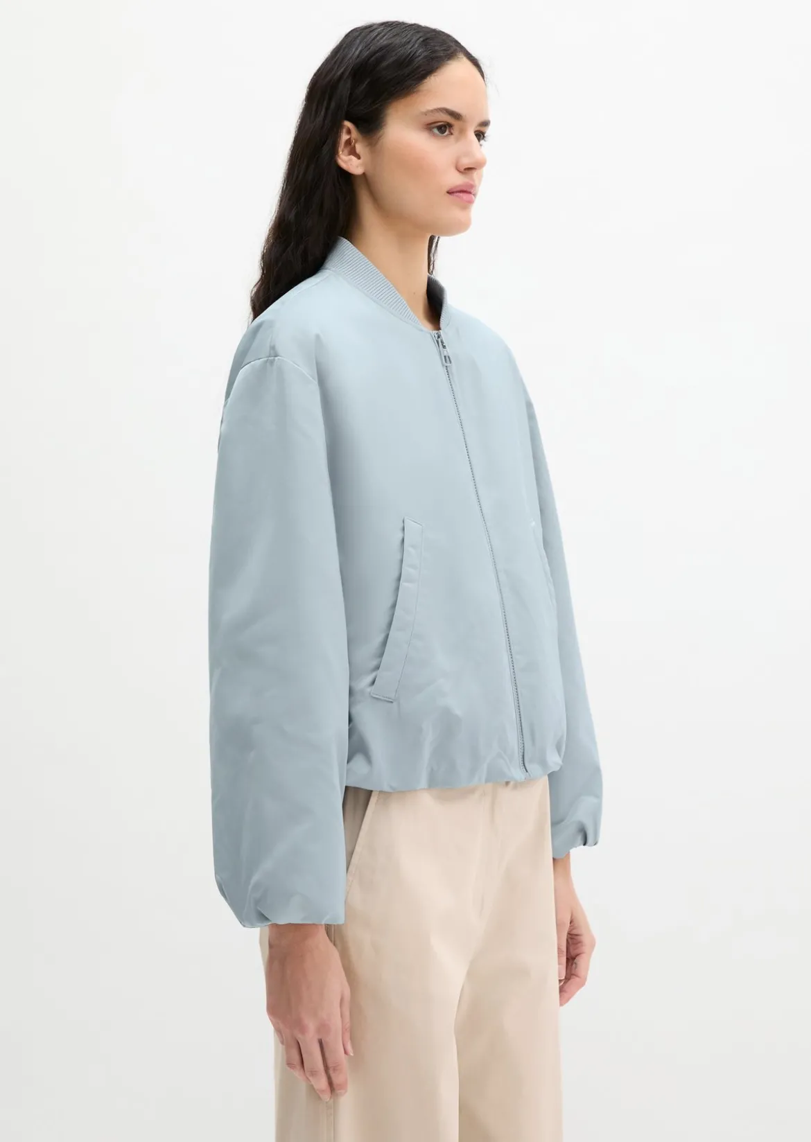 Blouson im Aviator-Stil regular cropped aus recyceltem Polyester