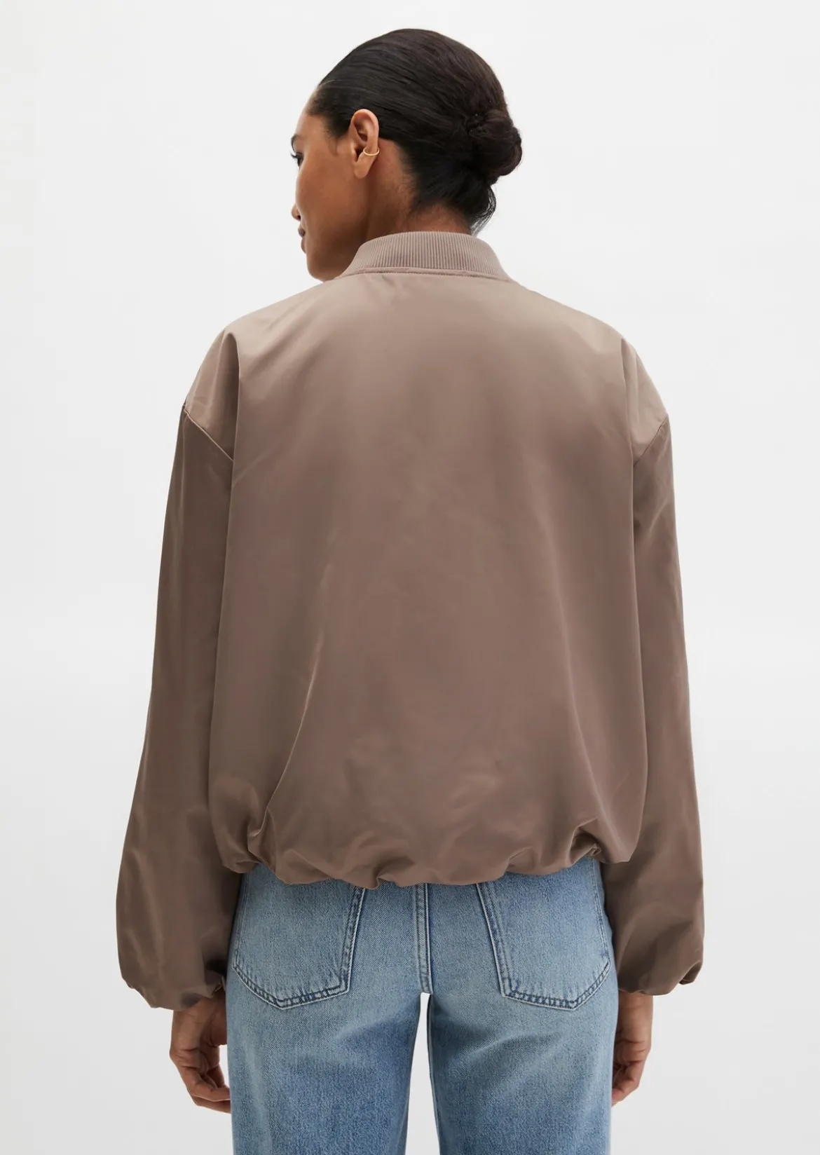 Blouson im Aviator-Stil regular cropped aus recyceltem Polyester