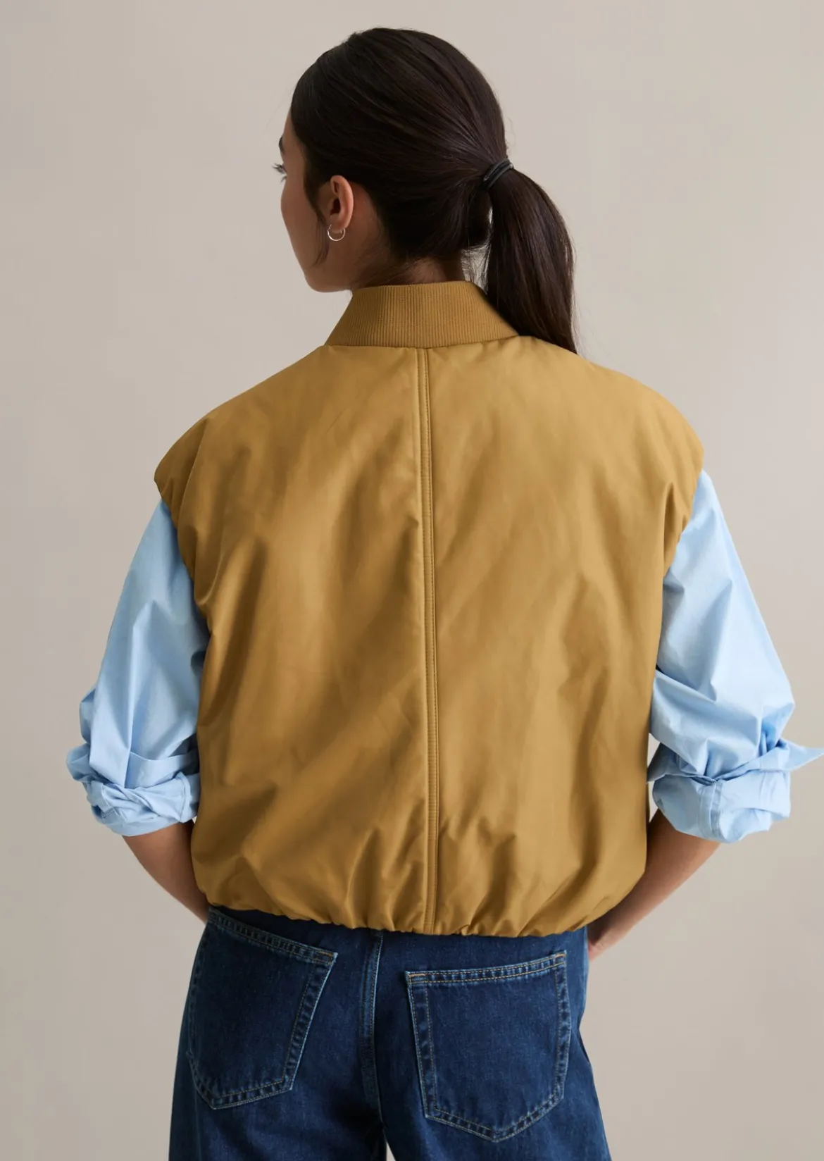 Blouson-Weste im Aviator-Stil relaxed cropped aus recyceltem Polyester