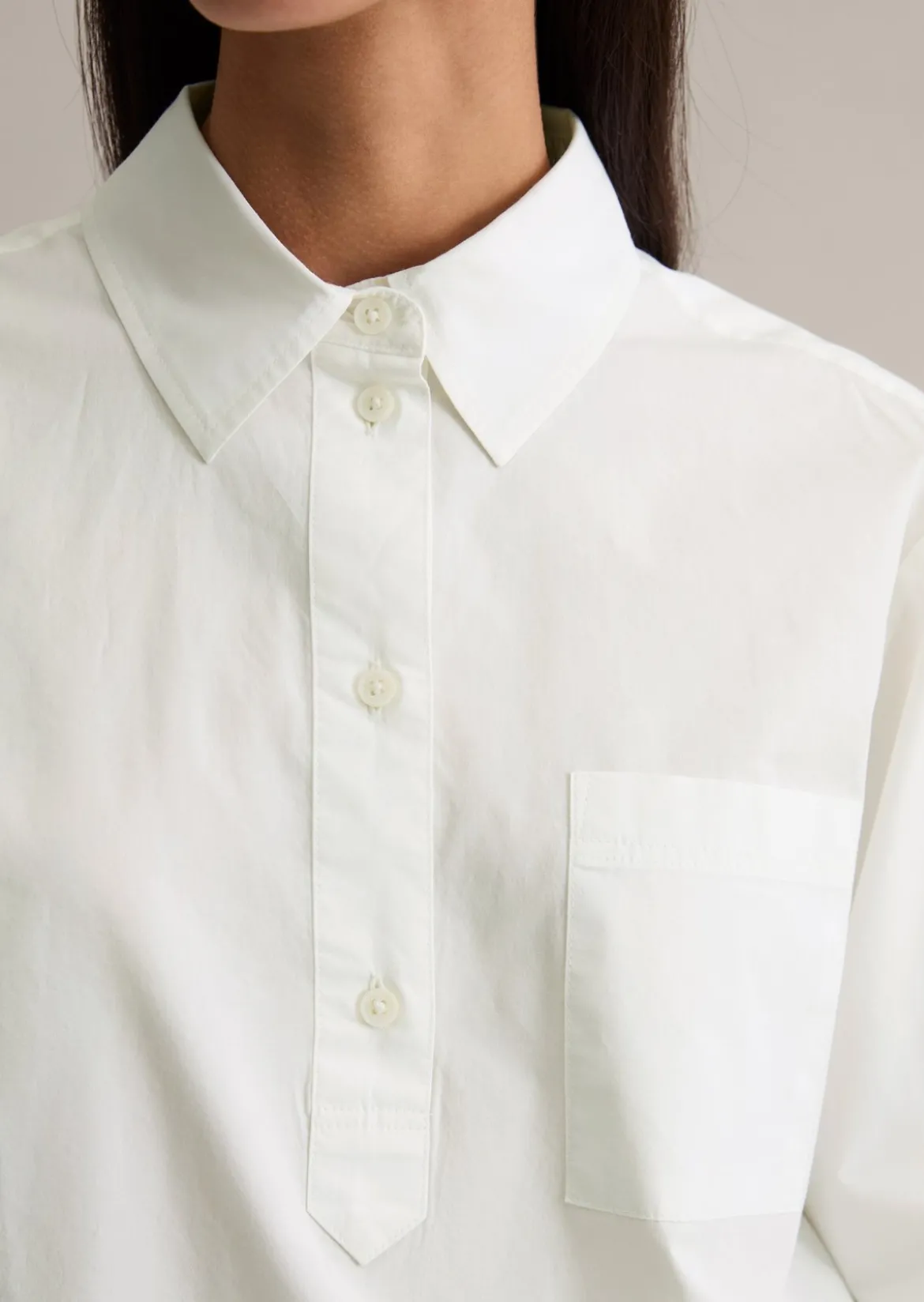 Bluse im Polo-Stil relaxed aus softem Popeline
