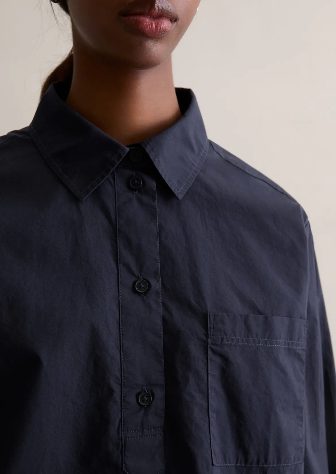 Bluse im Polo-Stil relaxed aus softem Popeline