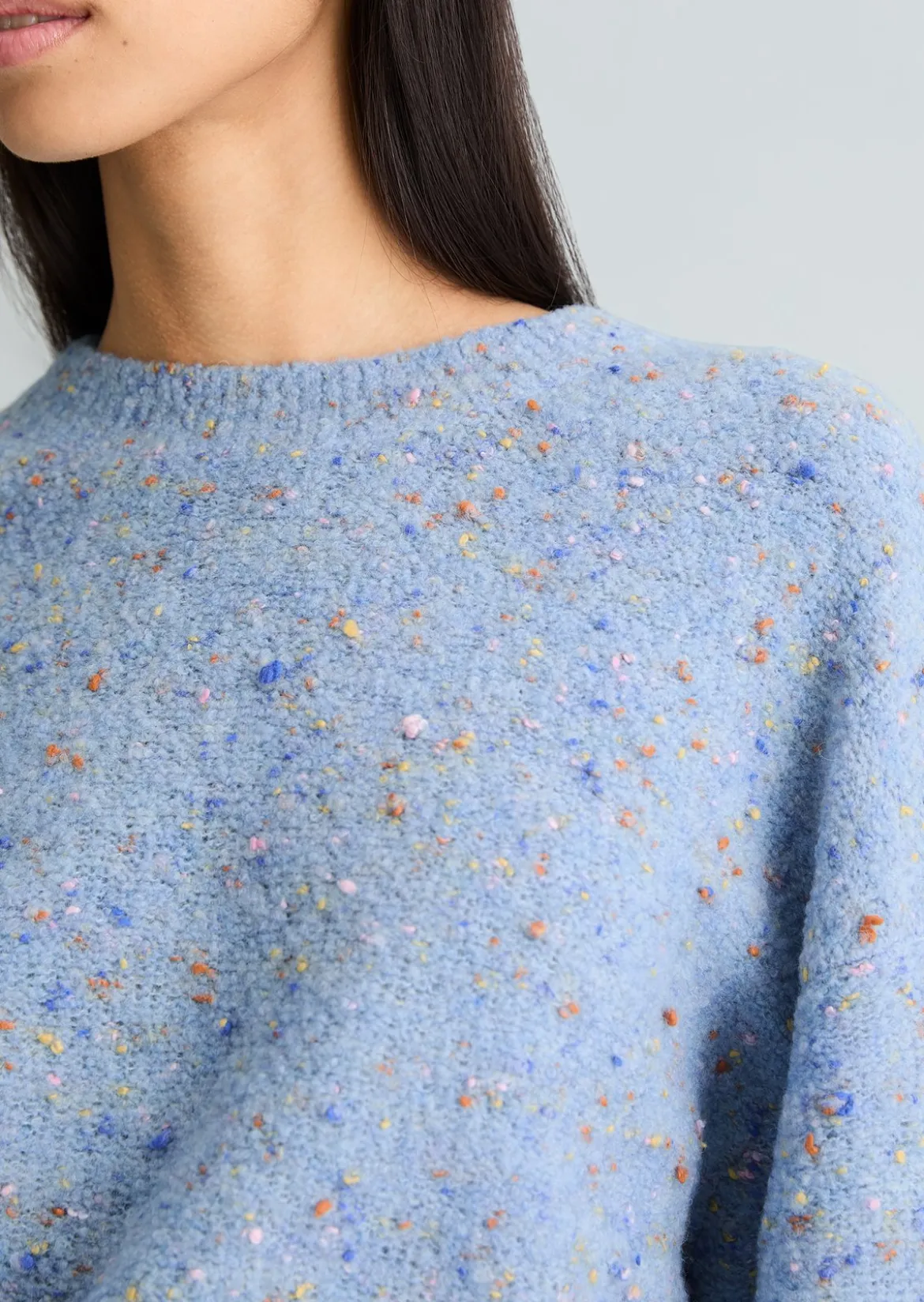 Bouclé-Pullover oversize aus Schurwolle-Viskose-Mix
