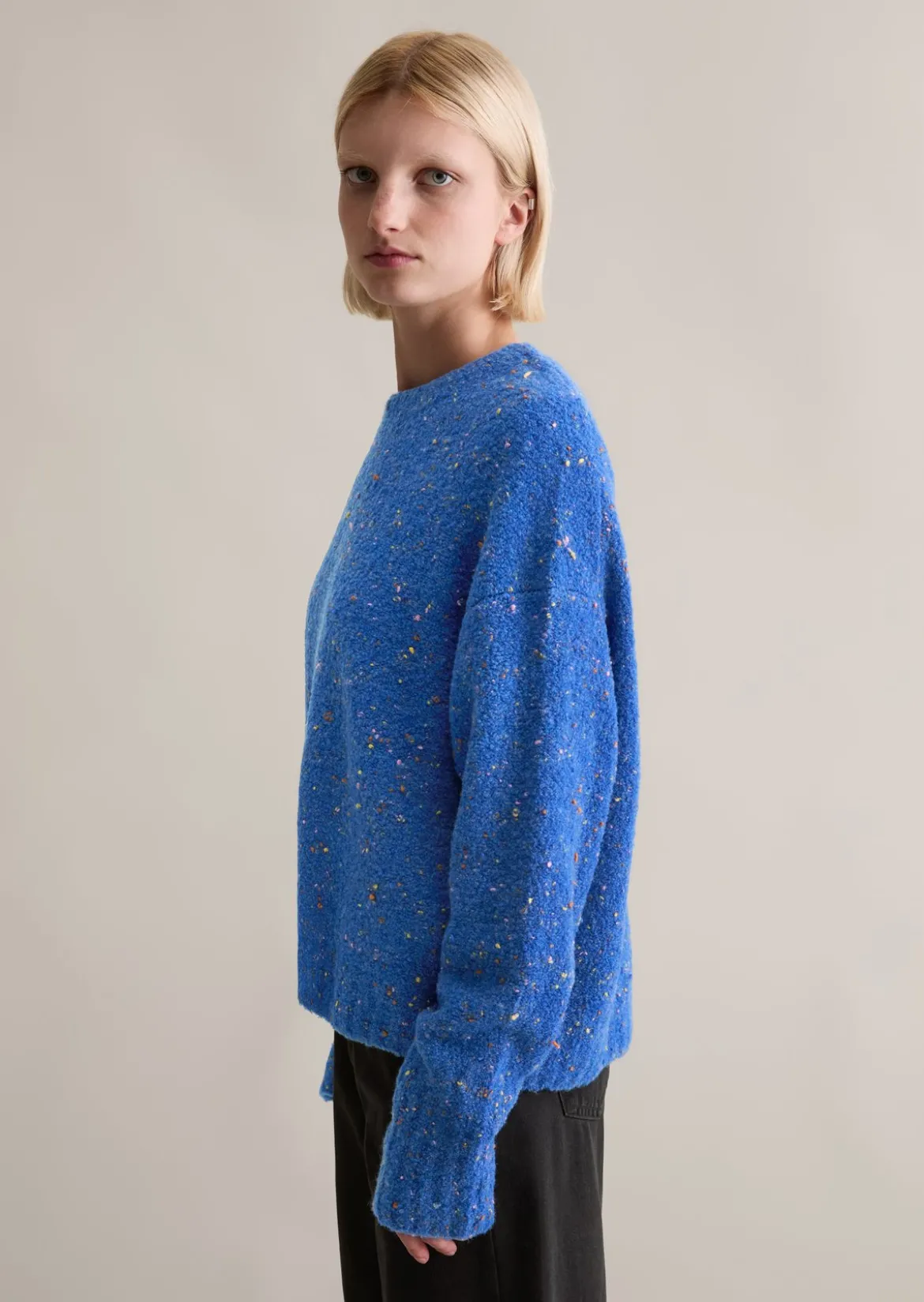 Bouclé-Pullover oversize aus Schurwolle-Viskose-Mix