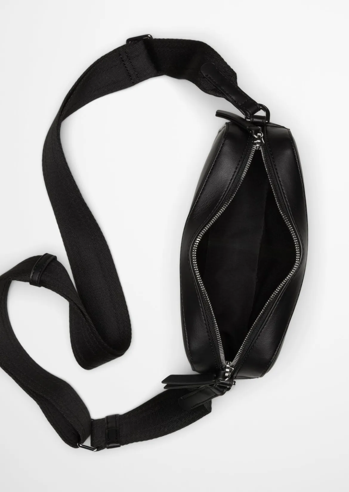 Camera-Bag small aus einer Lederalternative aus recyceltem Polyester