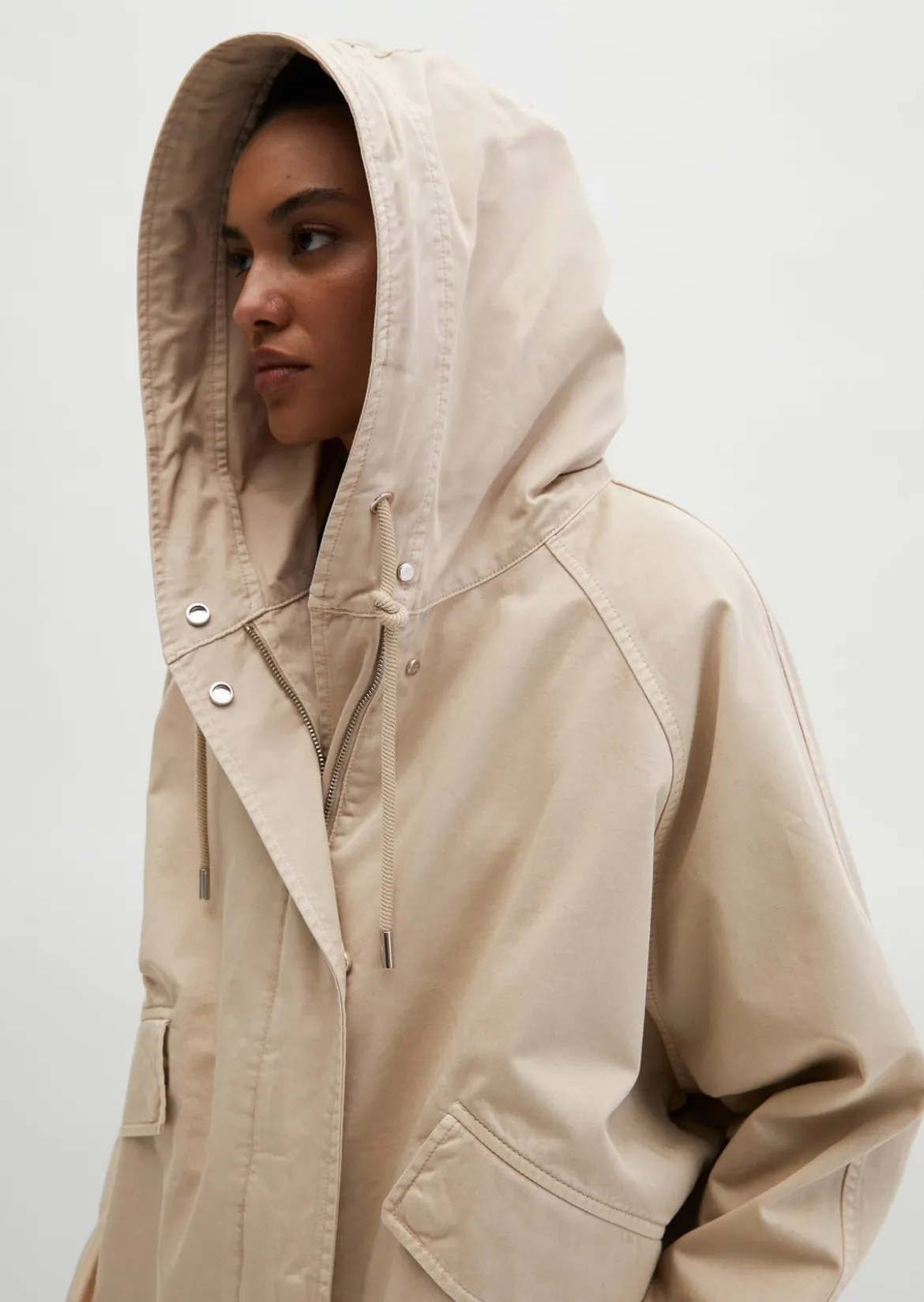 Cape-Jacke mit Kapuze relaxed garment-dyed aus Organic Cotton-Twill