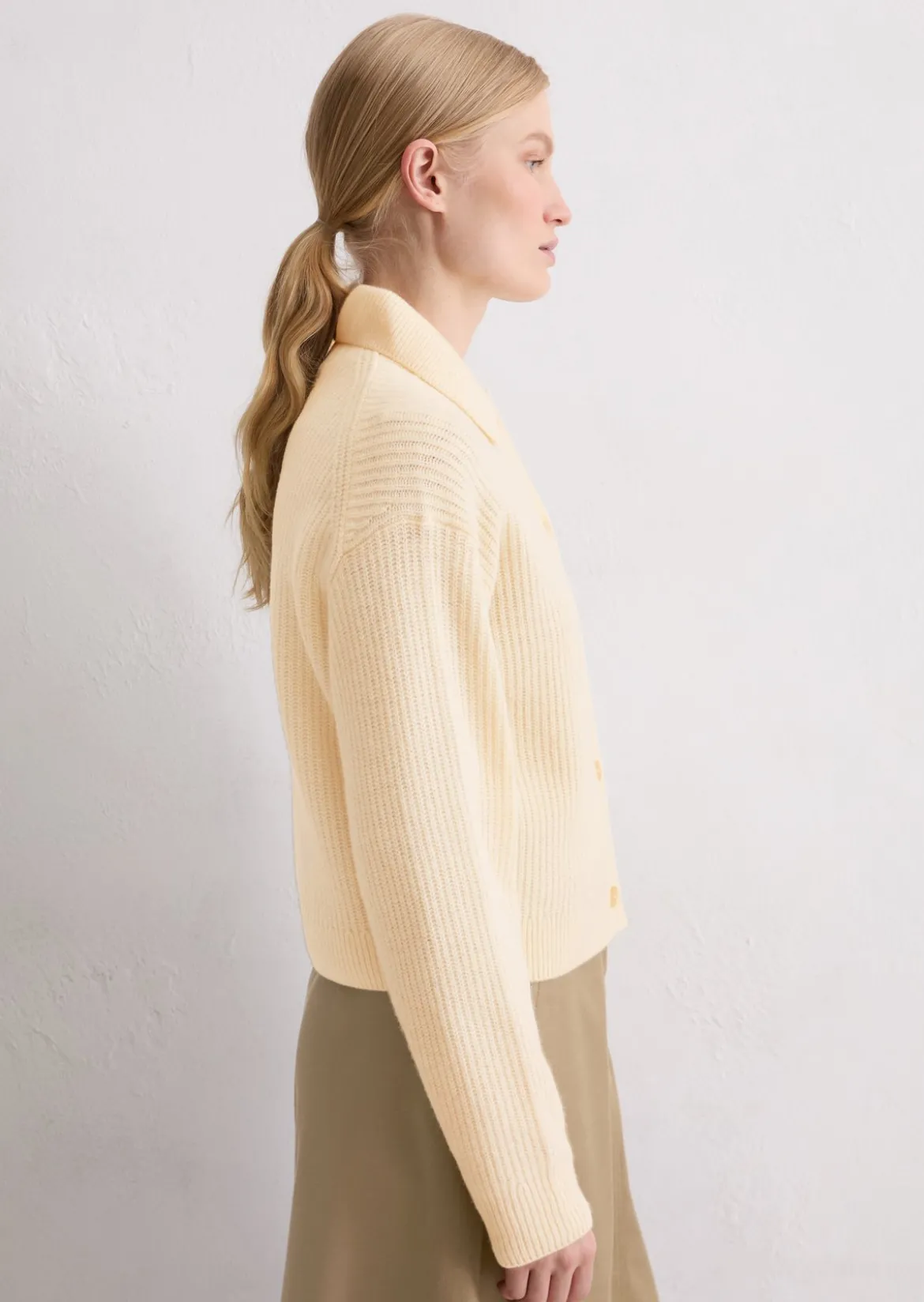 Cardigan relaxed aus weichem Merinowolle-Mix