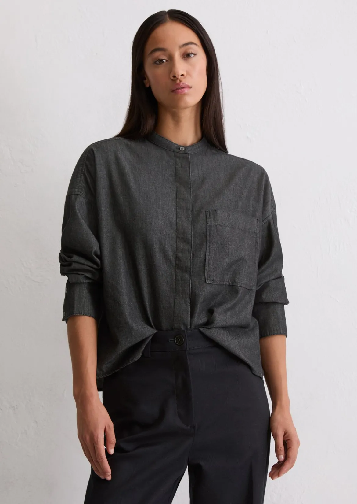 Chambray-Bluse relaxed aus Bio-Baumwolle in Denim-Look