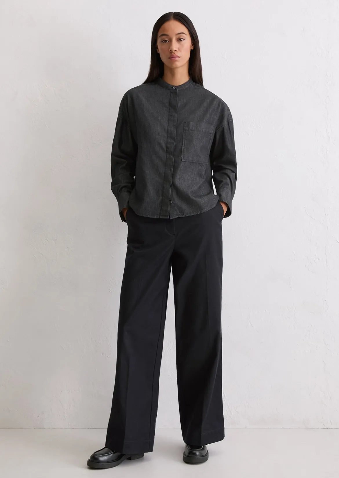 Chambray-Bluse relaxed aus Bio-Baumwolle in Denim-Look