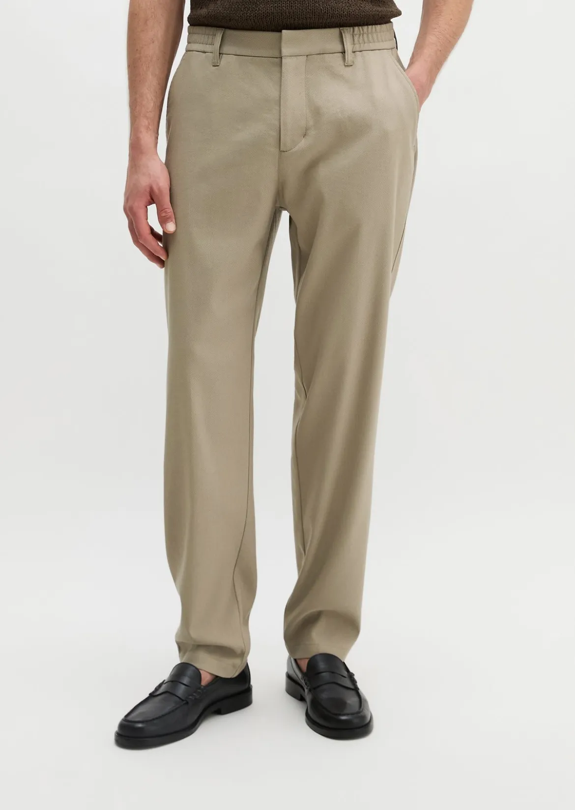 Chino Model Belsbo Jogger relaxed aus weichem Funktionsleinen