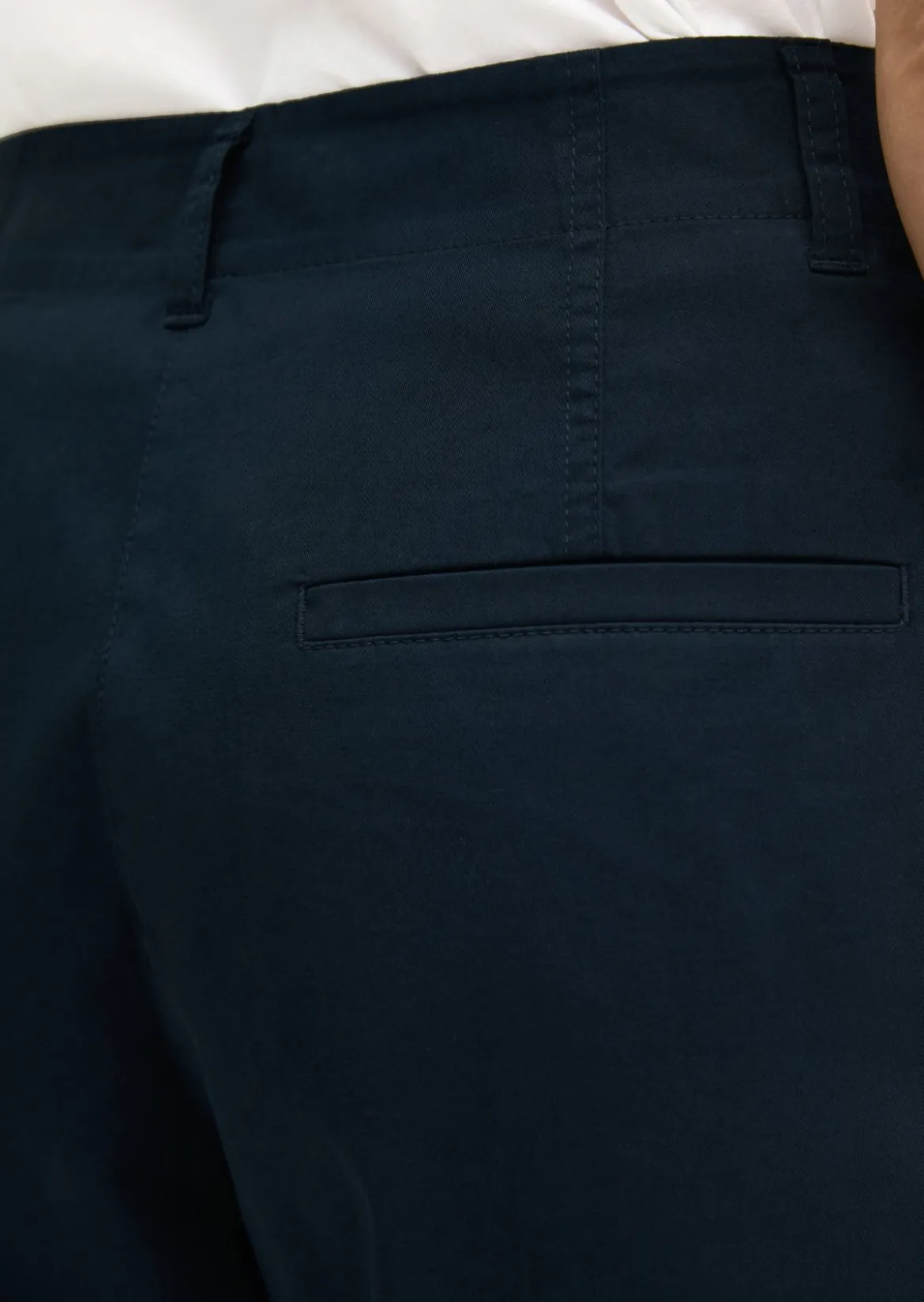Chino Model Lande wide aus stretchigem Organic Cotton-Twill