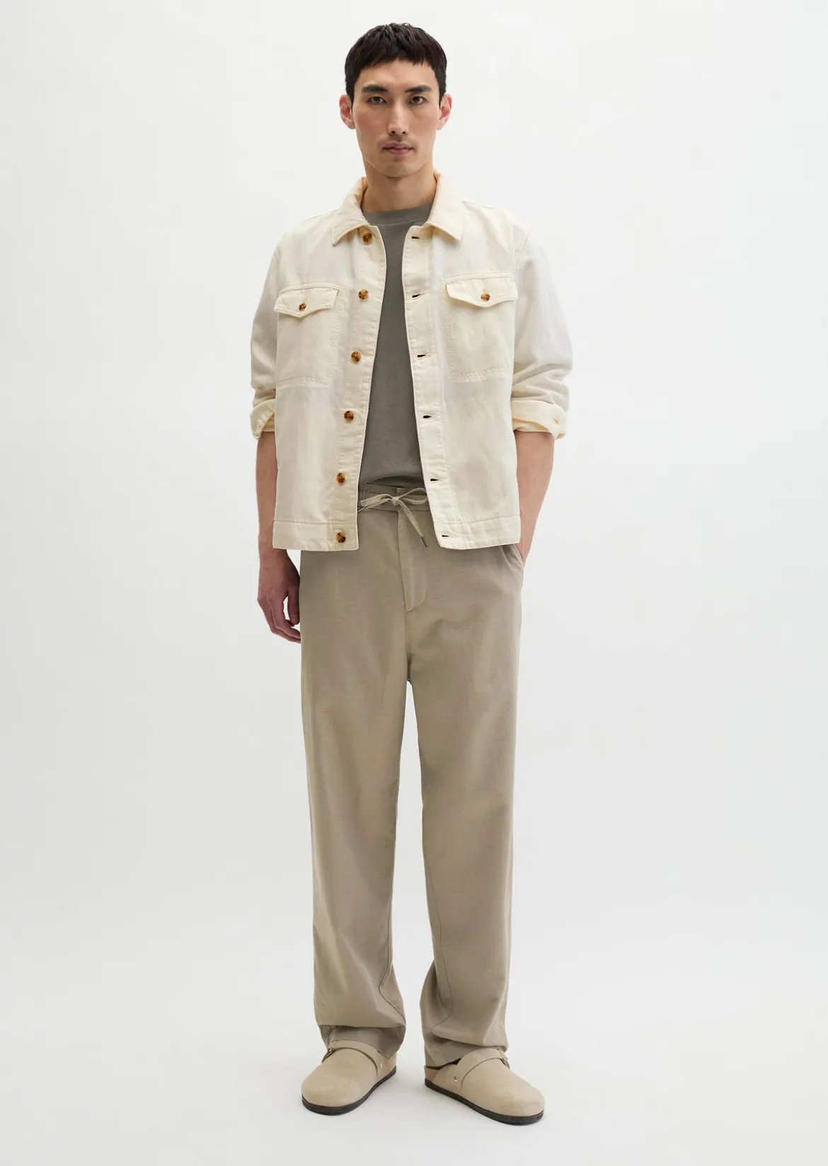 Chino Model Mossbo Jogger wide aus TENCEL™ Lyocell -Leinen-Mix