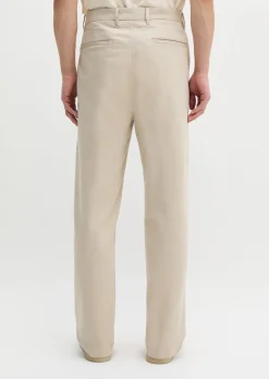 Chino Model Mossbo wide aus elastischem Bio-Baumwollsatin