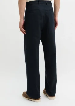 Chino Model Mossbo wide aus elastischem Bio-Baumwollsatin