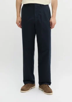 Chino Model Mossbo wide aus elastischem Bio-Baumwollsatin