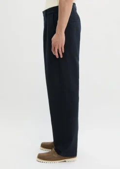 Chino Model Mossbo wide aus elastischem Bio-Baumwollsatin