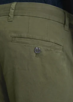 Chino Model Osby tapered aus hochwertigem Bio-Baumwoll-Mix