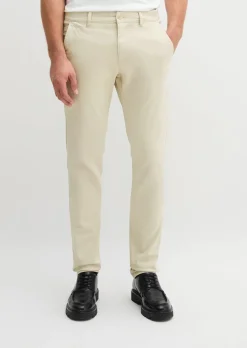 Chino Model Stig shaped aus Bio-Baumwoll-Mix