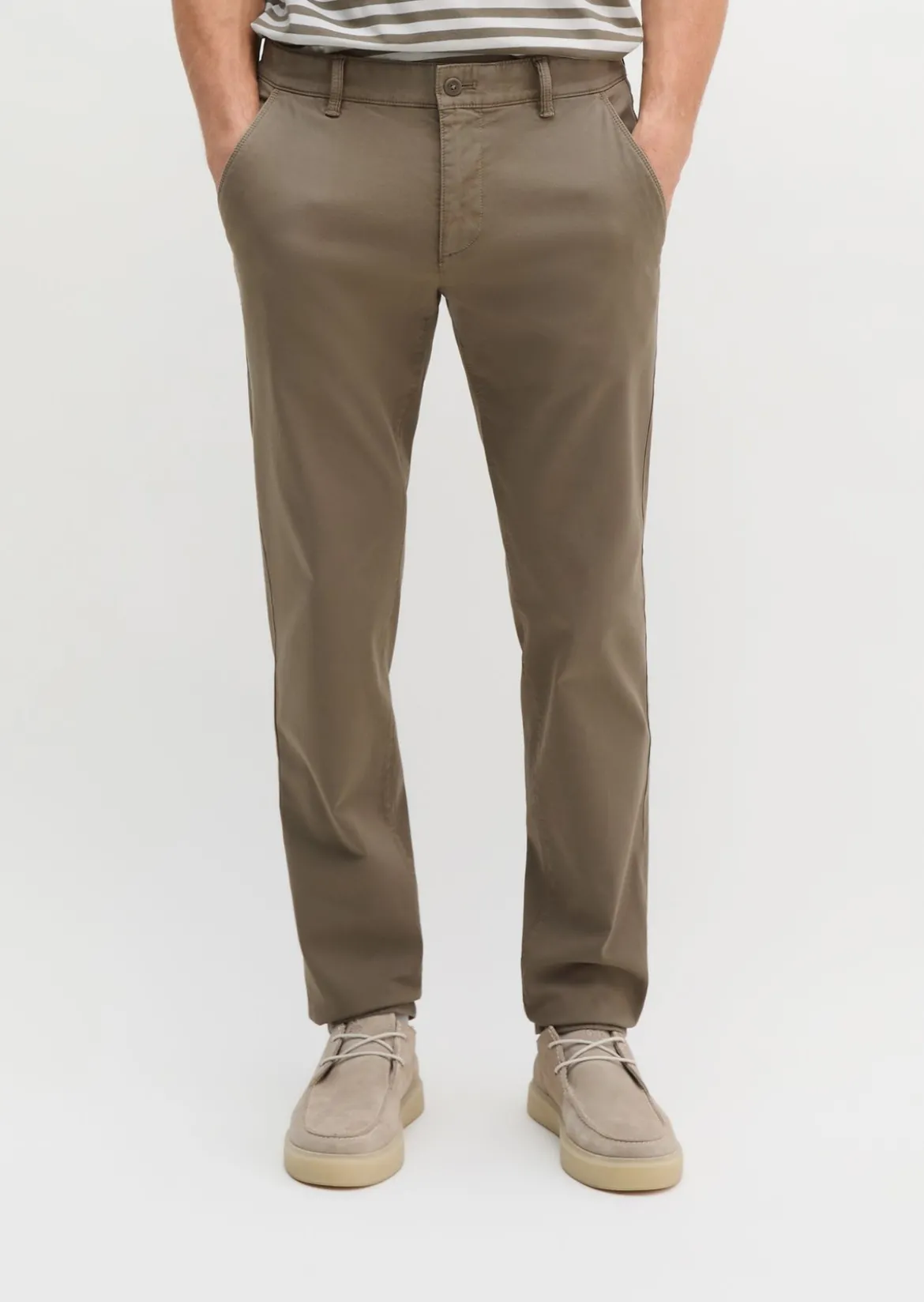 Chino Model Stig shaped aus Bio-Baumwoll-Mix