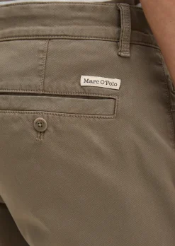 Chino Model Stig shaped aus Bio-Baumwoll-Mix