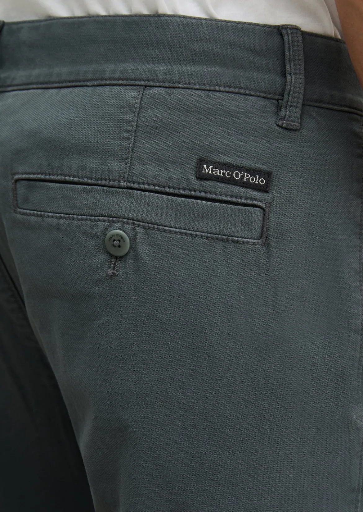 Chino Model Stig shaped aus Bio-Baumwoll-Mix