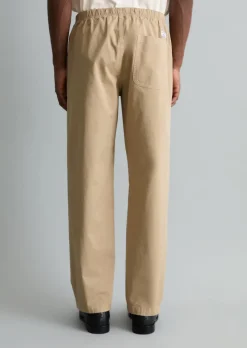 Chino Model Sune relaxed mit integriertem Gürtel