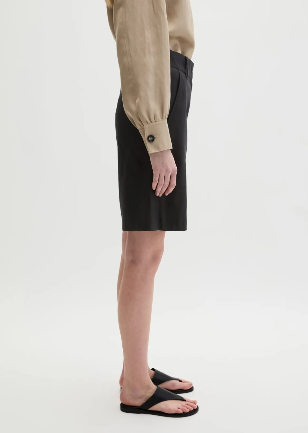 Chino-Shorts flared aus Viskose-Leinen-Stretch