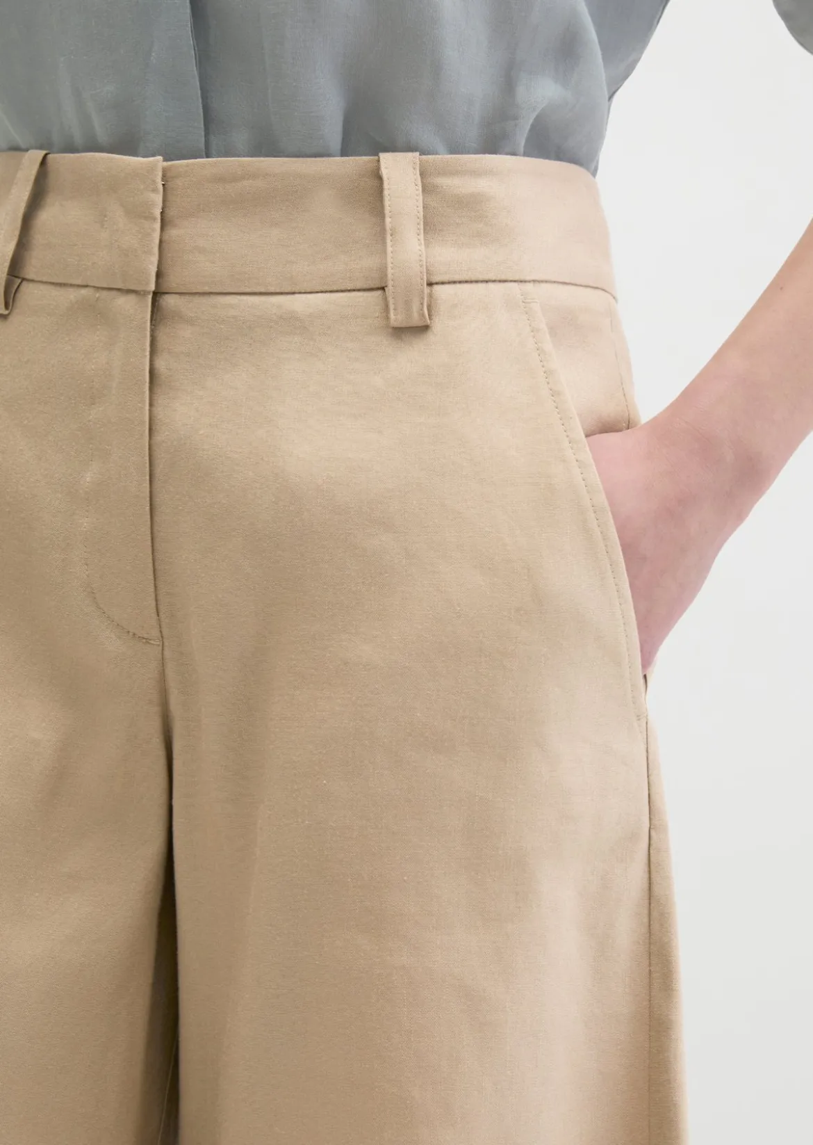 Chino-Shorts flared aus Viskose-Leinen-Stretch