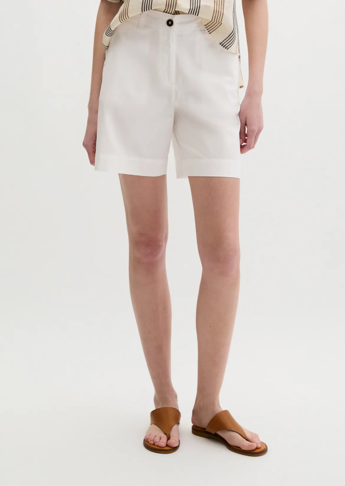Chino-Shorts Model Lande wide aus Organic Cotton-Lyocell-Leinen-Mix