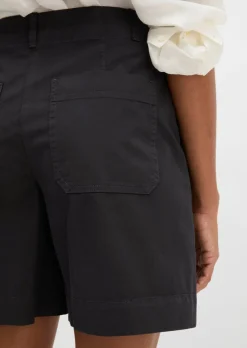 Chino-Shorts Model Lande wide aus Organic Cotton-Lyocell-Leinen-Mix