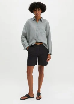 Chino-Shorts Model Lande wide aus Organic Cotton-Lyocell-Leinen-Mix