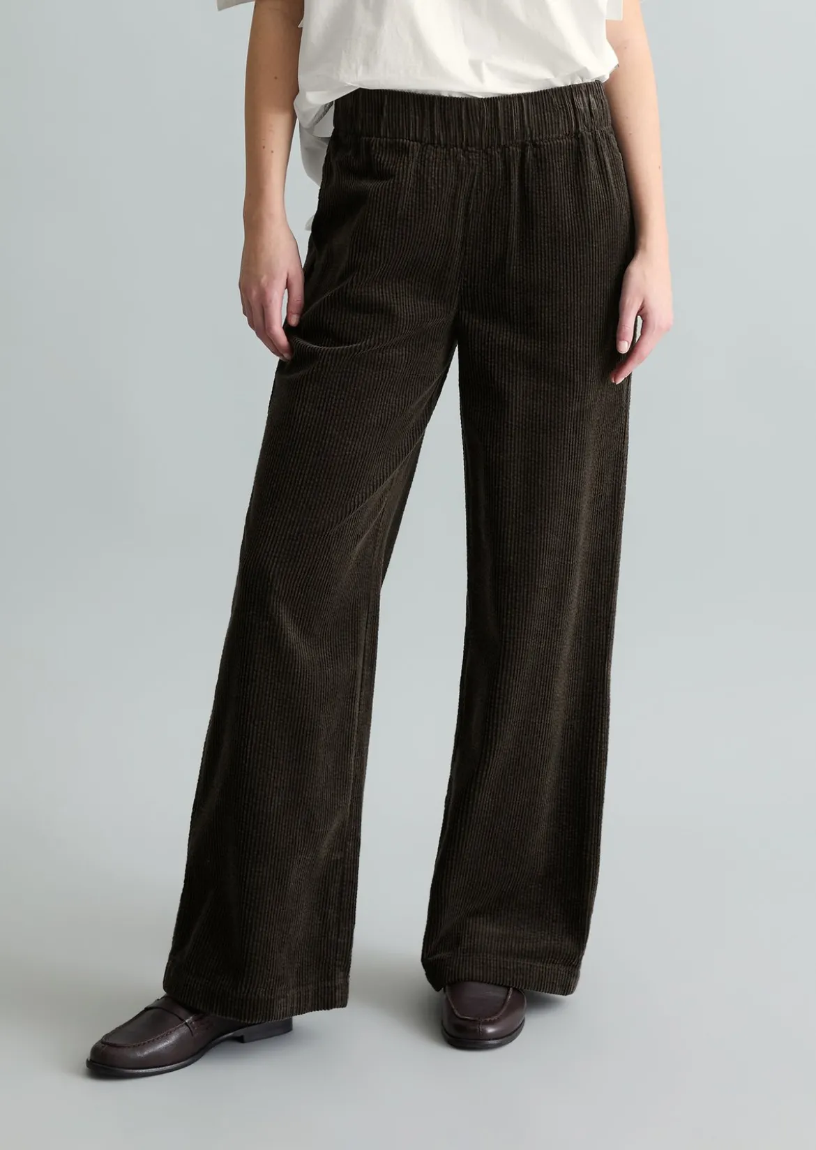 Cordhose wide straight leg mit lässiger Bubble-Struktur