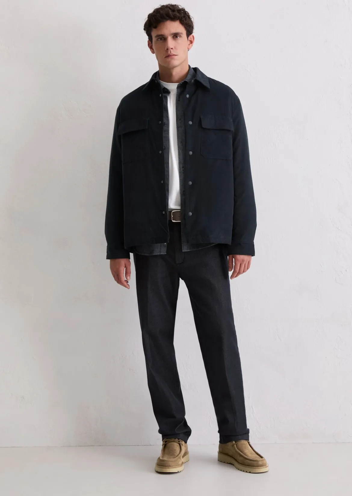 Cord-Overshirt mit leichter Wattierung