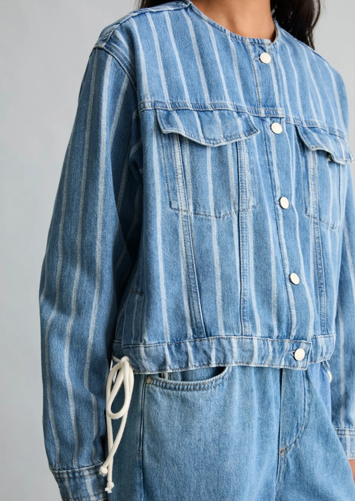 Crayfish Capsule Jeansjacke gestreift, Boxy Fit, Cropped aus reiner Bio-Baumwolle