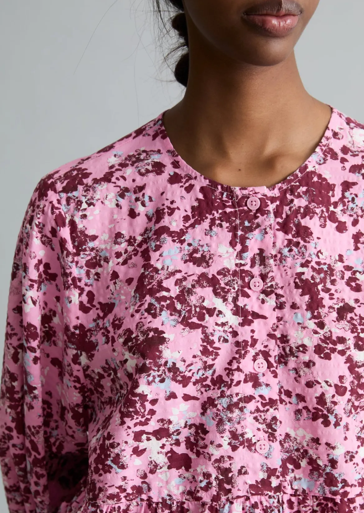 Crinkle-Bluse relaxed aus bedrucktem Viskose-Mix