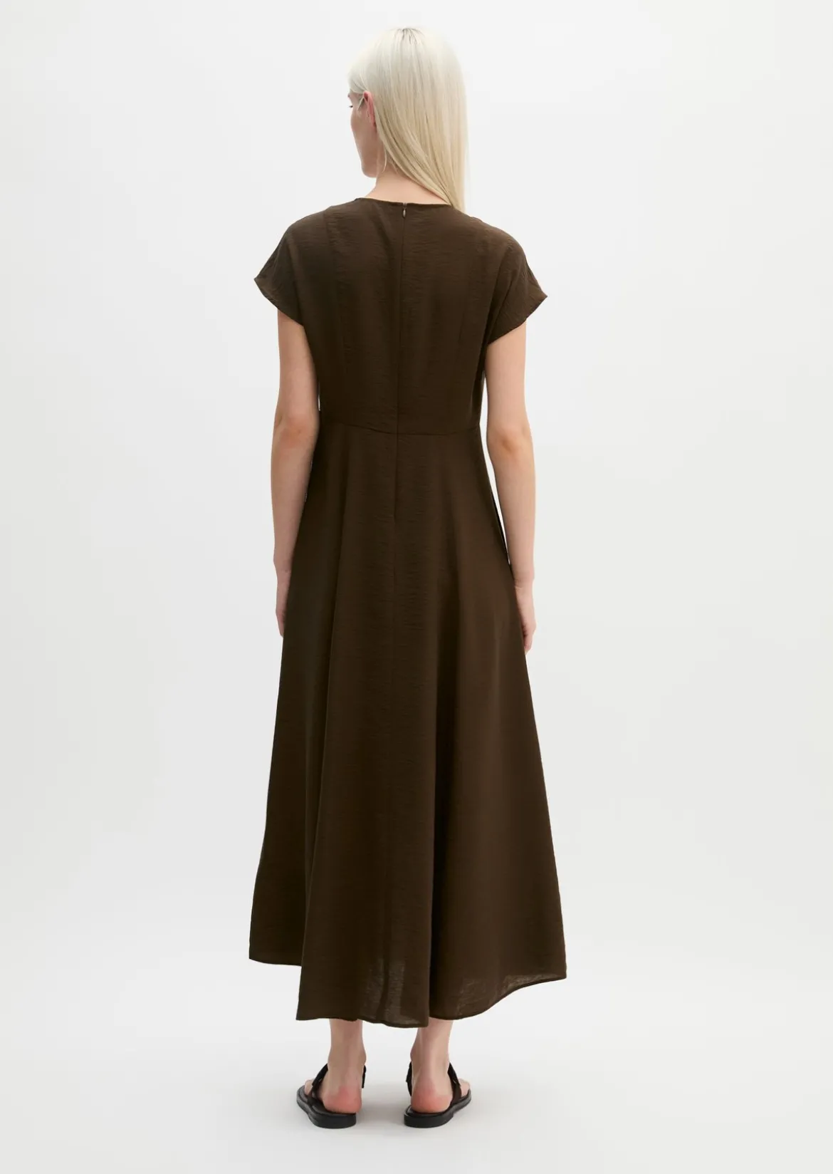 Crinkle-Kleid regular aus Viskose-Mix