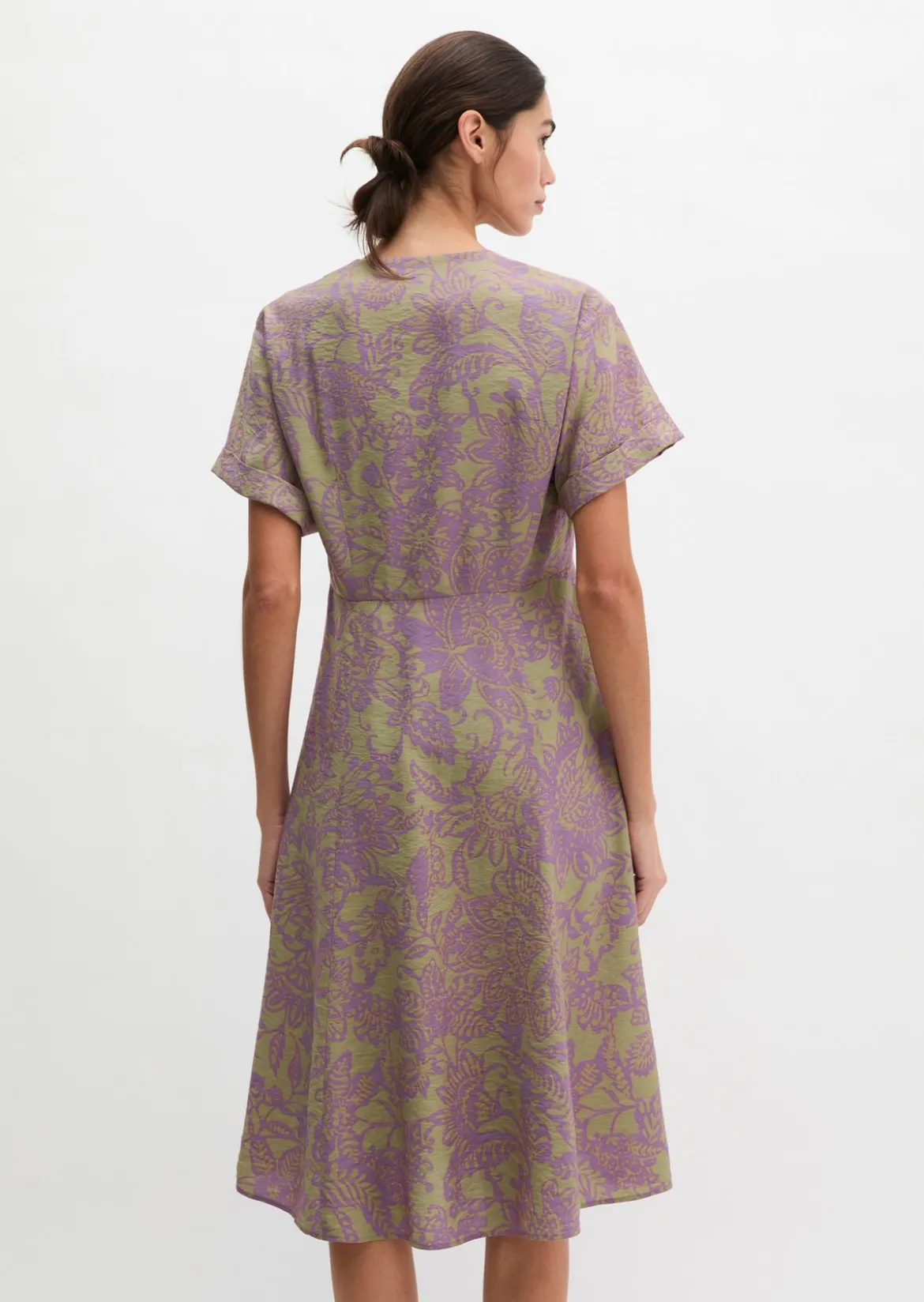 Crinkle-Kleid shaped aus bedrucktem Viskose-Mix