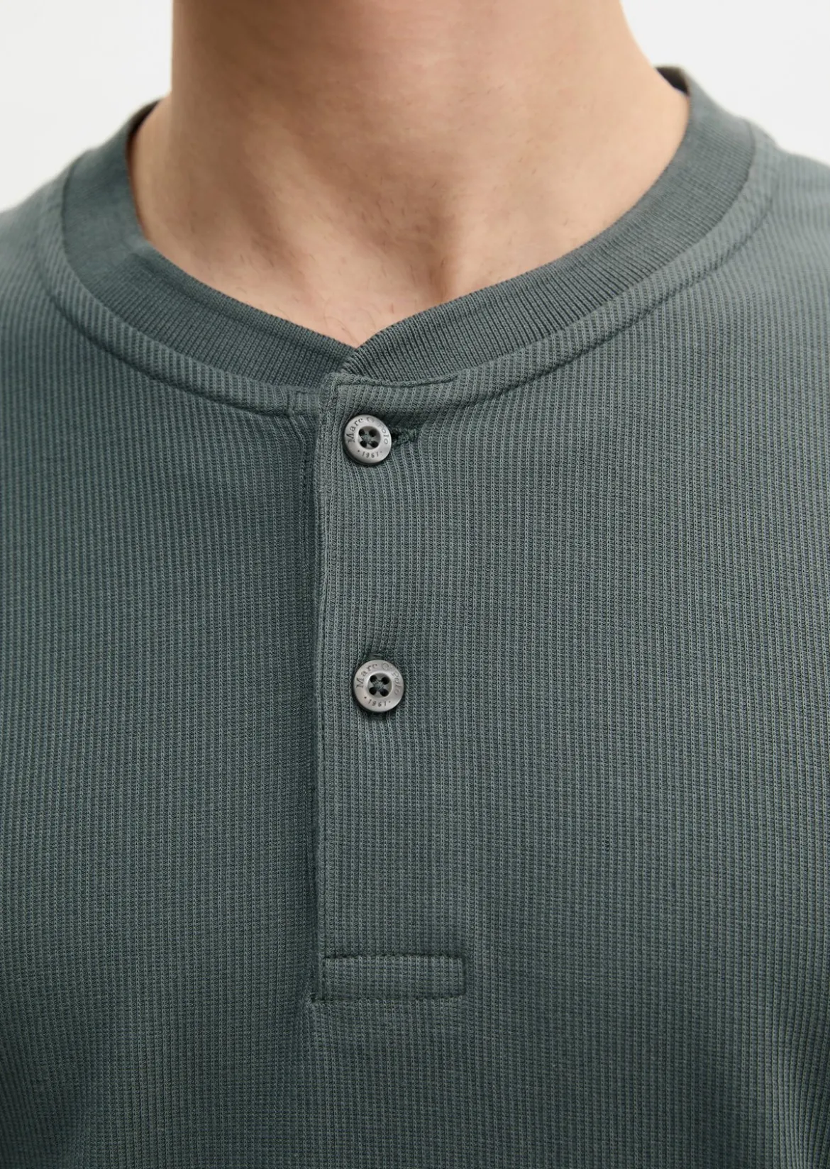 DfC Henley-Longsleeve regular aus geripptem Interlock-Jersey