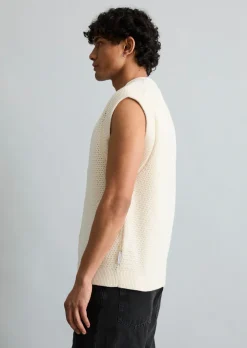 DfC Ärmellose Strickjacke relaxed mit luftiger Lochstruktur