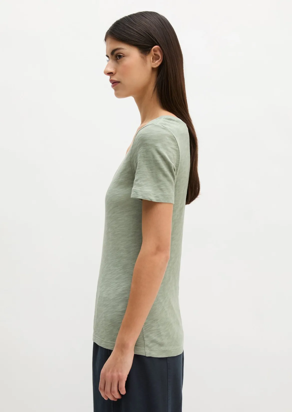DfC V-Neck-T-Shirt regular aus Slub-Jersey