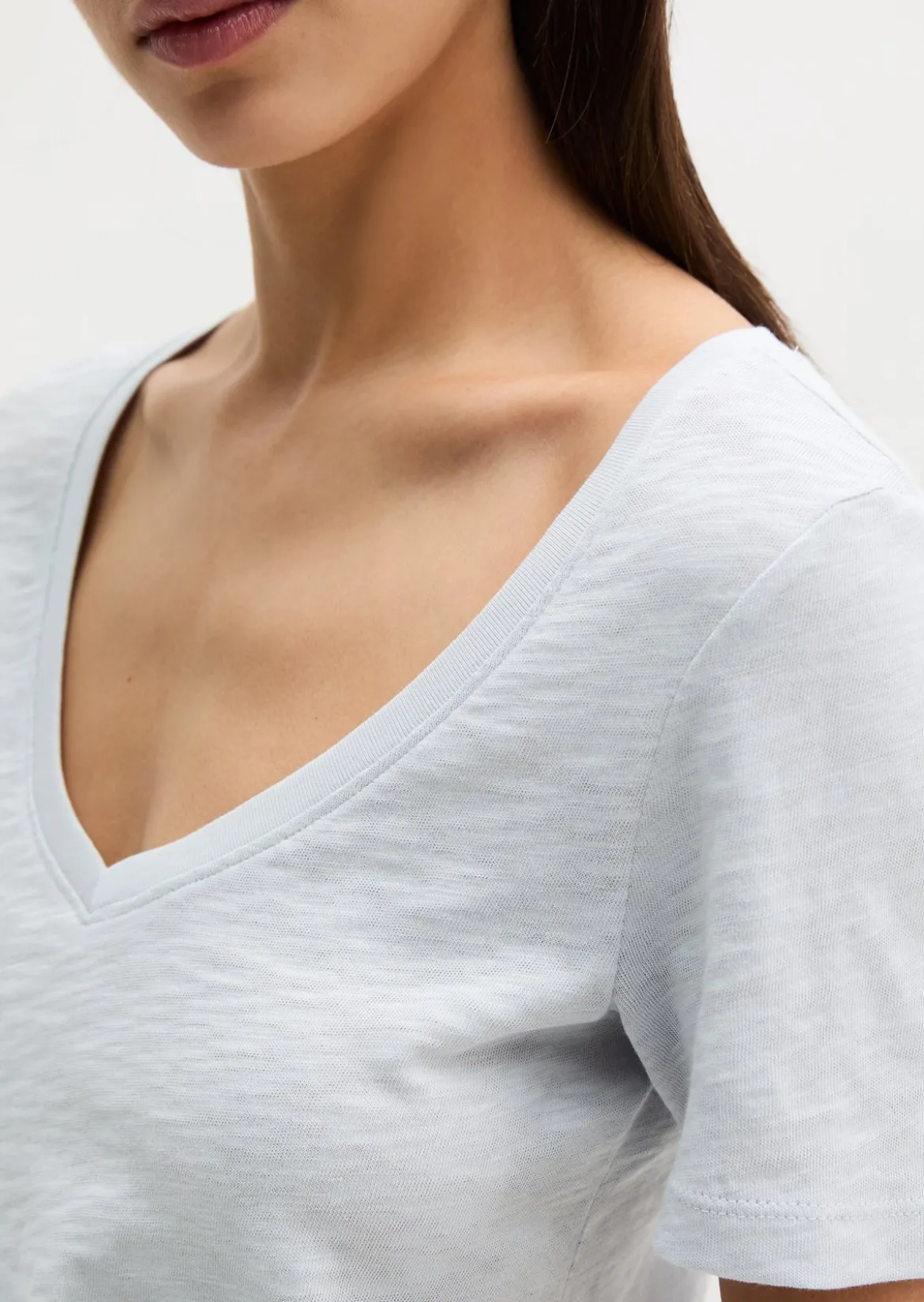DfC V-Neck-T-Shirt regular aus Slub-Jersey