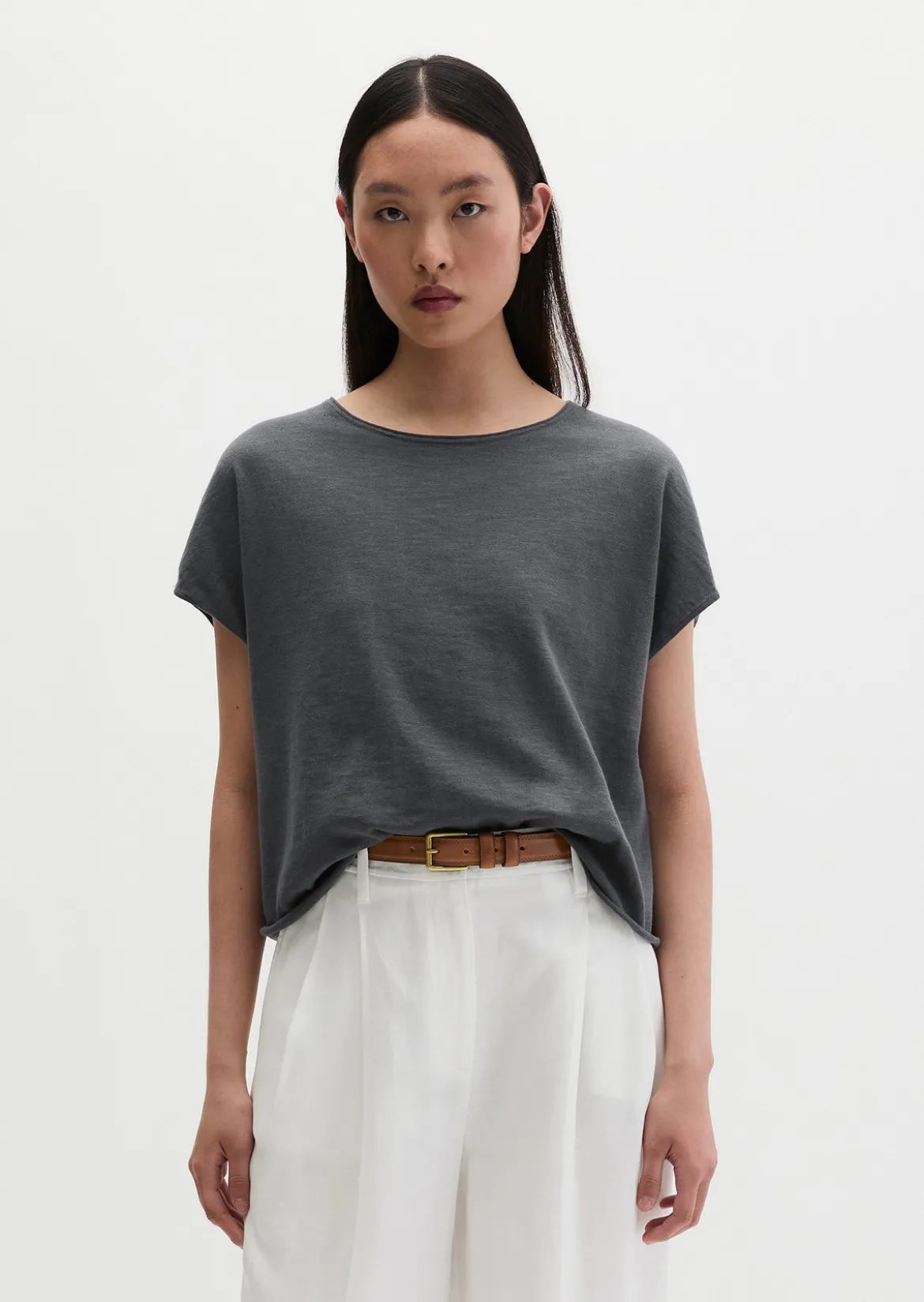 Feinstrick-Pullover loose mit überschnittener Schulter