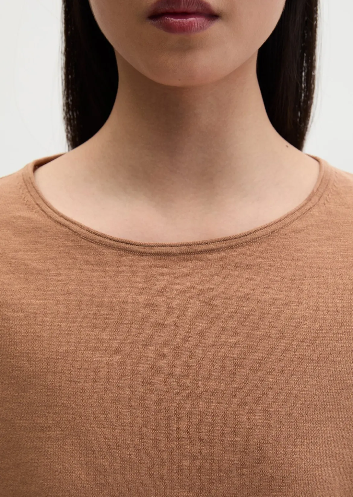 Feinstrick-Pullover loose mit überschnittener Schulter