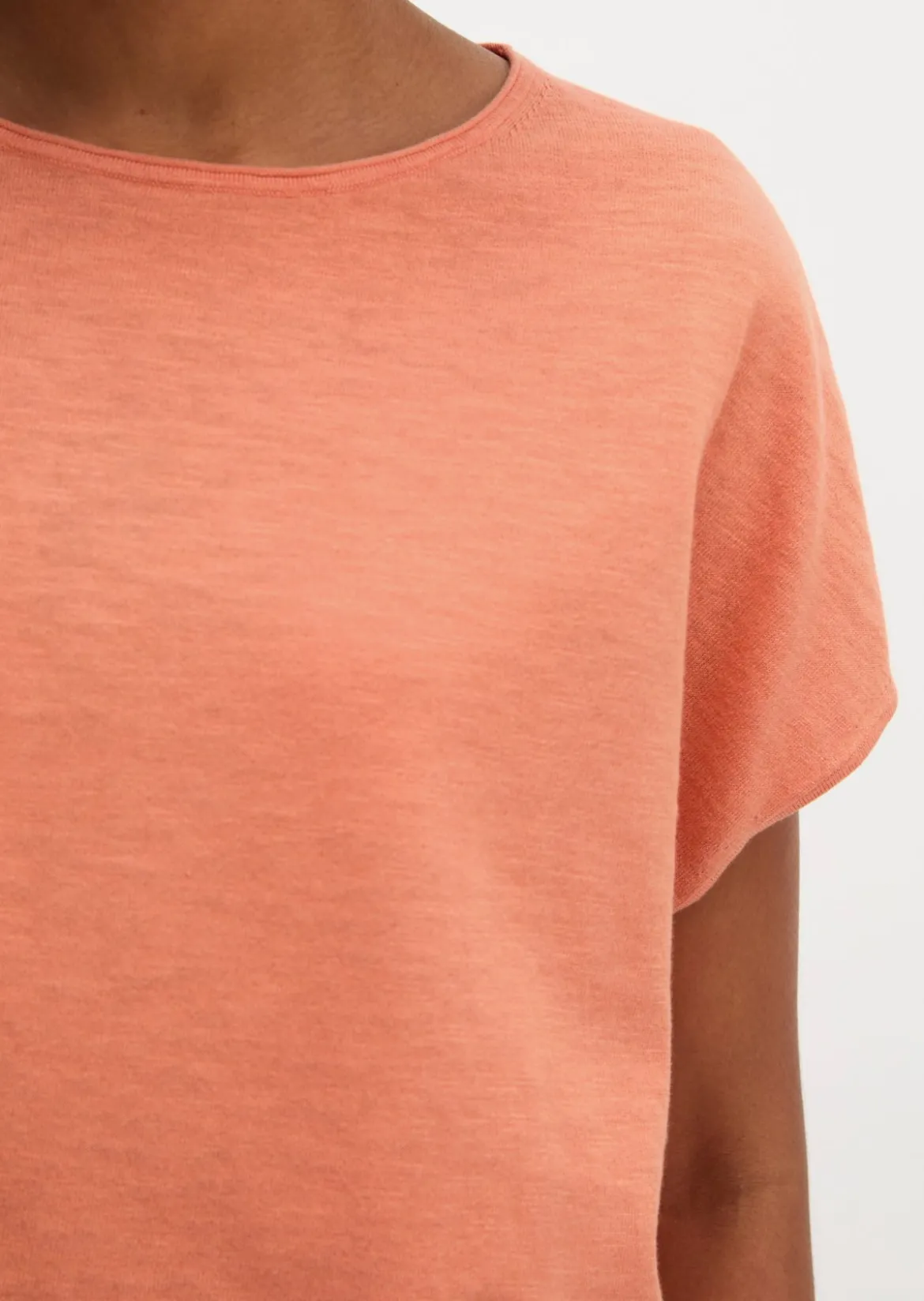 Feinstrick-Pullover loose mit überschnittener Schulter
