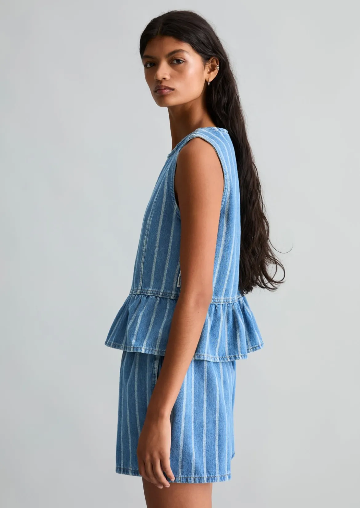 Gestreifte Jeans-Volant-Bluse relaxed aus reinem Organic Cotton