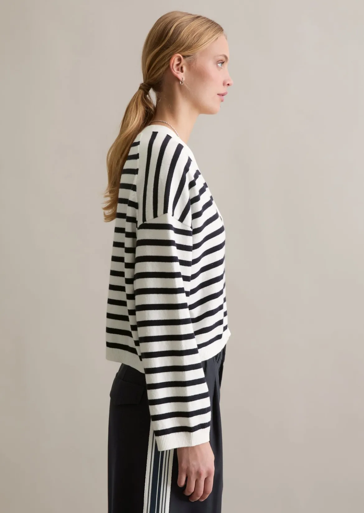 Gestreifter V-Neck-Cardigan relaxed aus Soft Cotton Stretch